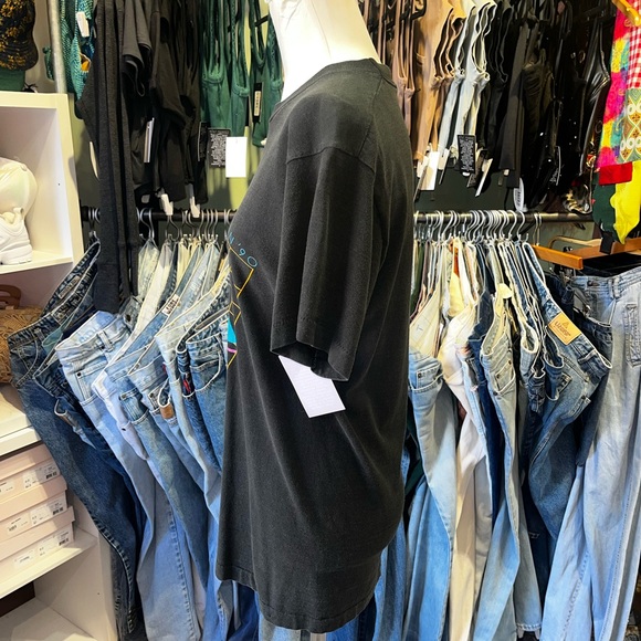 Vintage 90s celebration T Shirt - Picture 4 of 4